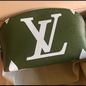 ❌❌SOLD❌❌Rare Summer Collection Louis Vuitton Pouch